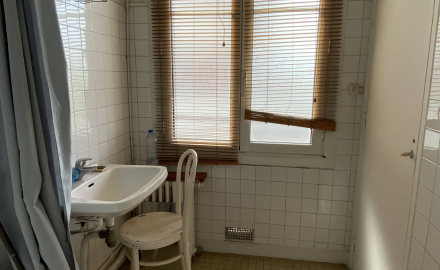 04-renovation-appartement-vanves-92-photo-avant-salle-de-bain
